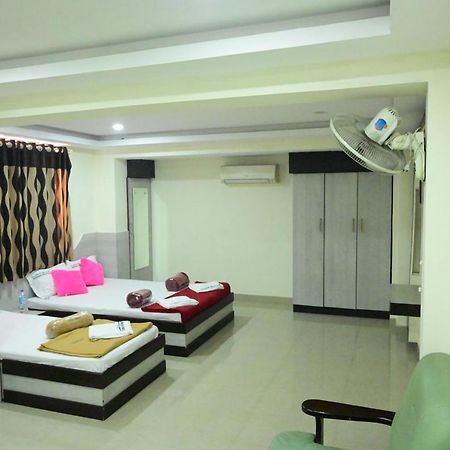 Готель Thaibah Residency Kottakkal Екстер'єр фото