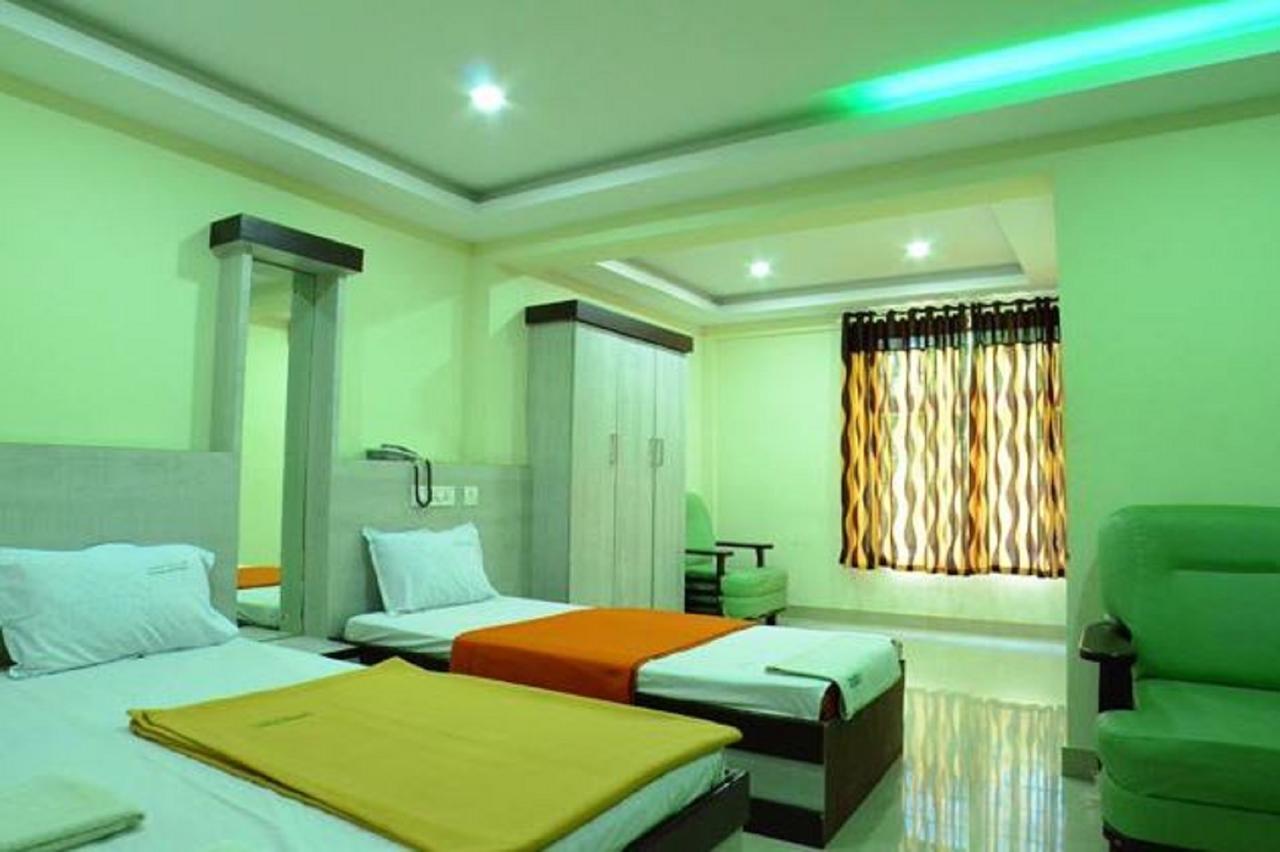 Готель Thaibah Residency Kottakkal Екстер'єр фото